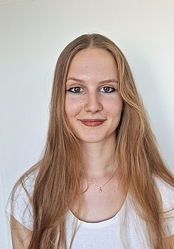  Tutorin (Statistik) Viktoria Schüller